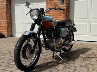 /photos/5806/87ae4212-da72-addc-0bb9-2ea64eddd6e8_i320x240.jpg